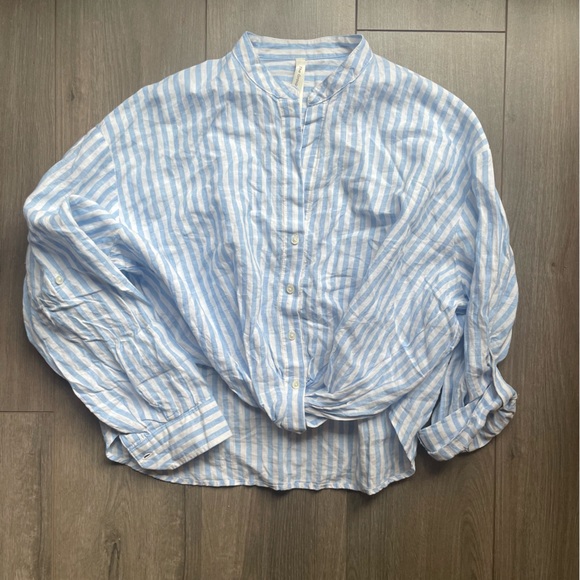 Adara Blouse Twist-front linen blouse The Group by Babaton - Picture 5 of 8